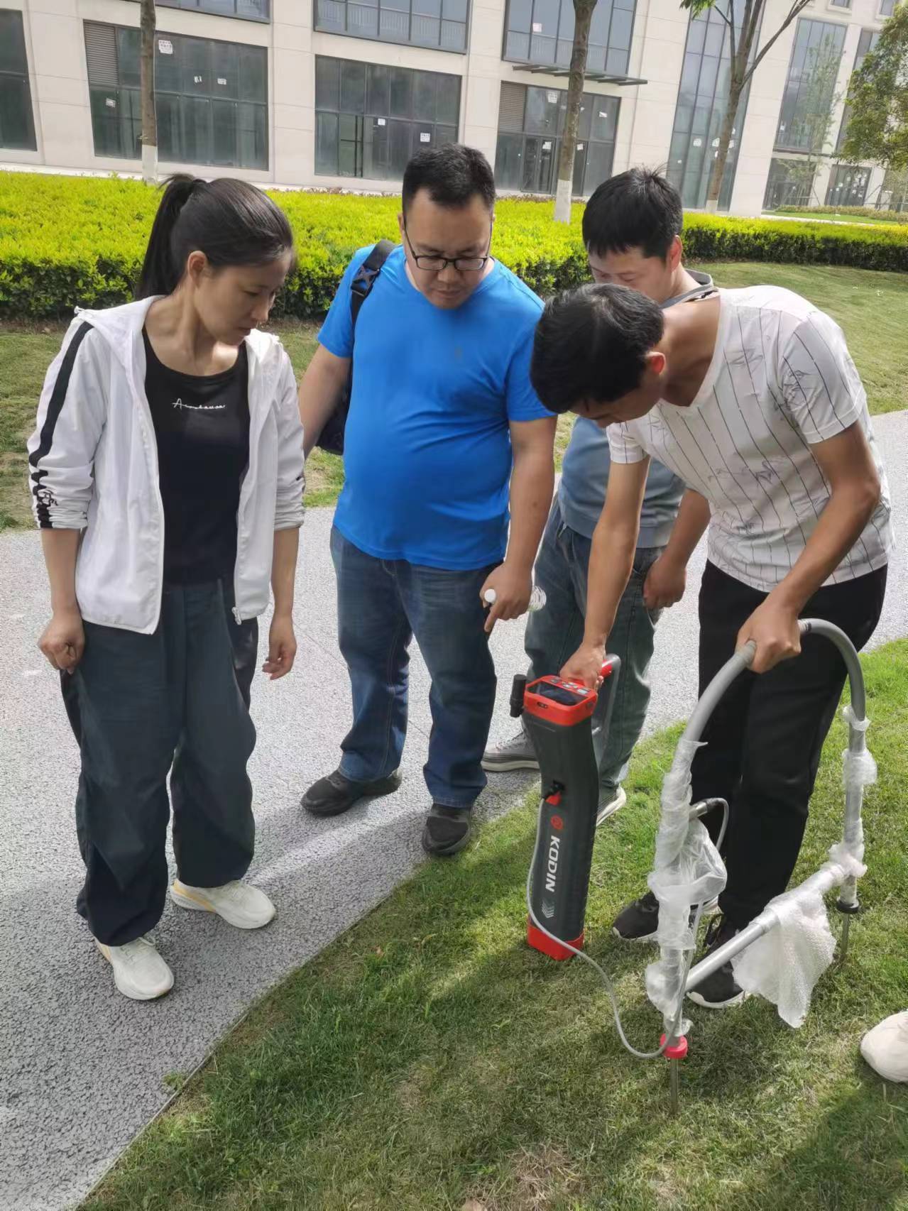 戳我试试