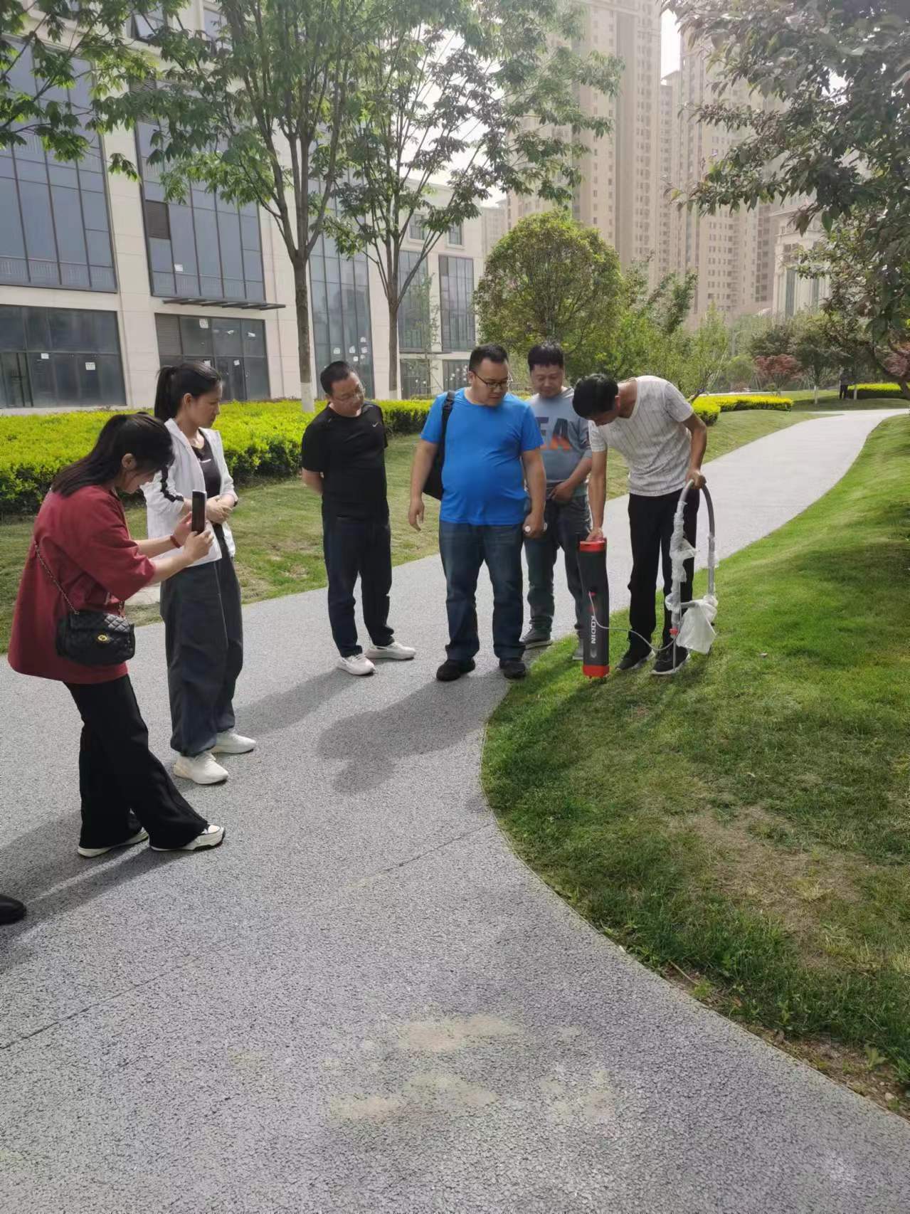 戳我试试