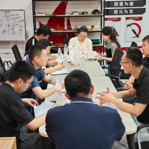 濟(jì)寧市工信局領(lǐng)導(dǎo)蒞臨科電儀器參觀考察